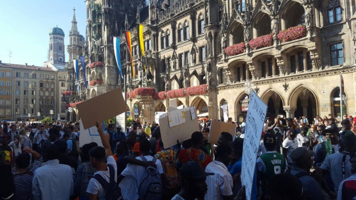 Ressortissants Sénégalais en situation irrégulière en Allemagne : Les concernés attendaient un “discours guerrier” de Macky Sall devant Angela Merkel