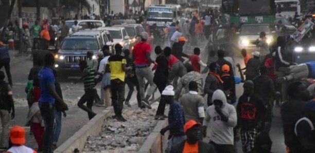 Un convoi de Macky pris dans une embuscade sur l'avenue Blaise Diagne