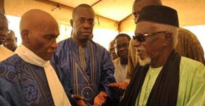 Deux milliards contre un « ndigueul » de Touba, cour assidue à Serigne Cheikh Tidiane Sy : Wade ne récolte que des miettes