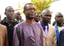 En désespoir de cause : Wade fait les yeux doux à Youssou Ndour