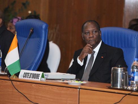 INVESTITURE DE MACKY SALL Alassane Ouattara est arrivé à Dakar