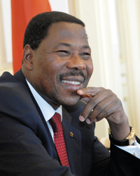 Arrivée à Dakar du président Yayi Boni