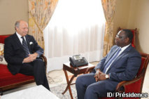 Laurent Fabius reçu par Macky Sall