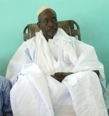 Serigne Cheikh Saliou Mbacké au chevet de Cheikh Béthio