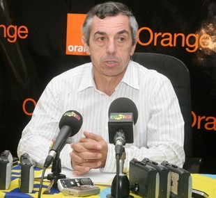 Coach des Lions : Alain Giresse n'est pas contre