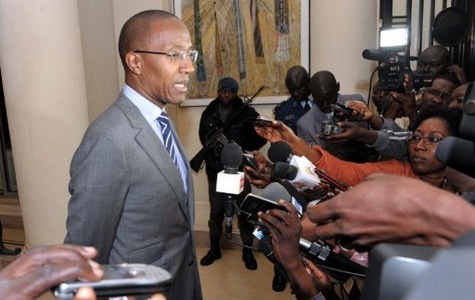 Des hommes d’affaires prennent la défense du PM Abdoul Mbaye