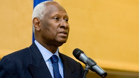 Mali: Abdou Diouf lance un appel à ''une mobilisation urgente''