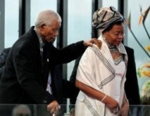 Afrique du Sud: Nelson Mandela réhospitalisé pour une infection pulmonaire