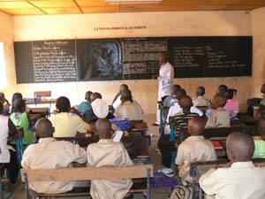 Caritas de Dakar, la Maison de détention pour mineurs, Fort B et le Centre national d’appareillage et d’orthopédie secourus par des élèves