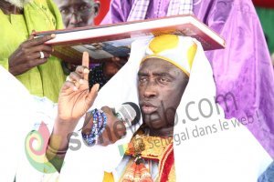 Pape Ibrahima Diagne Grand Sérigne de Dakar Bassirou  décline ses ambitions« Exigeons  des clarifications  sur le patrimoine foncier  lébou.. »