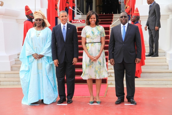 REGARDEZ. Les images de la visite du couple présidentiel américain à Dakar