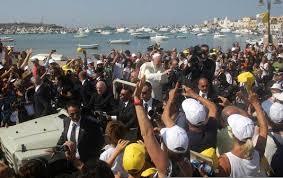 A Lampedusa, le pape François "J'ai senti que je devais.."