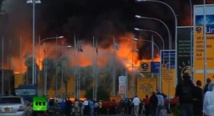 REGARDEZ. L'aéroport de Nairobi ravagé par un impressionnant incendie