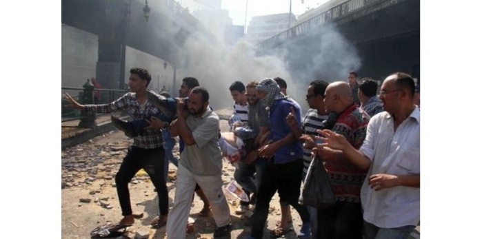 Egypte: des milliers de manifestants dans la rue, 12 morts dans les heurts