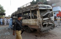 Pakistan: Une bombe placée dans un bus fait au moins 17 morts