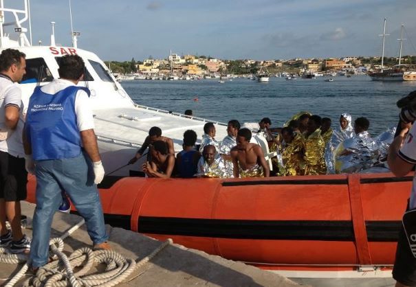 Lampedusa: plus de 130 morts dans le naufrage d'un bateau de migrants