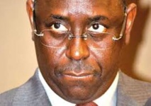 Non respect des heures de travail au Palais ,Macky Sall tape sur la table