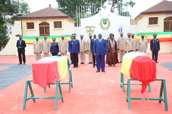 REGARDEZ. La République rend hommage aux deux soldats tués au Mali