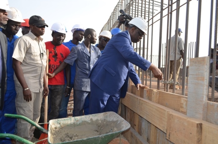 Pose première pierre du pôle urbain de Diamniadio : Macky Sall accélère la cadence et assimile Wade et Idy à de la poussière