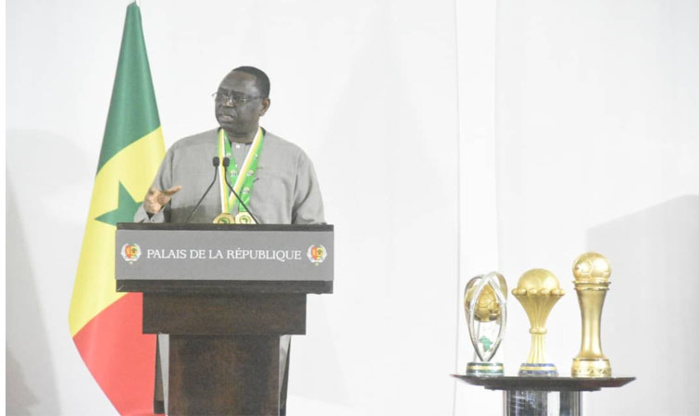 Macky Sall gâte les Lions locaux et l’équipe de Beach soccer