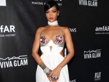 Rihanna : Robe fendue et décolleté osé au gala de l'amfar