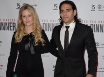 Radamel Falcao : il garde ses distances avec sa femme sur tapis rouge !