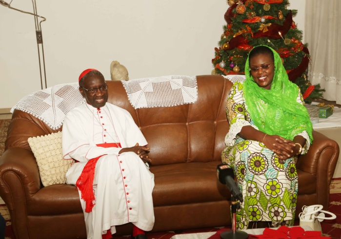 Noel: La Première Dame chez  le Cardinal  Théodore A Sarr!