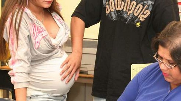 Uruguay : Une fillette de 11 ans enceinte du grand-père de sa demi-soeur