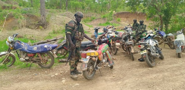 Saraya : L’armée démantèle un grand site d'orpaillage clandestin, 26 orpailleurs arrêtés