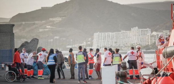 Au moins 9 morts et 48 disparus dans le naufrage d'un bateau de migrants au large des Canaries