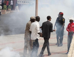 Droits de l’Homme : au Sénégal, les libertés d'expression et de manifester sont toujours violées