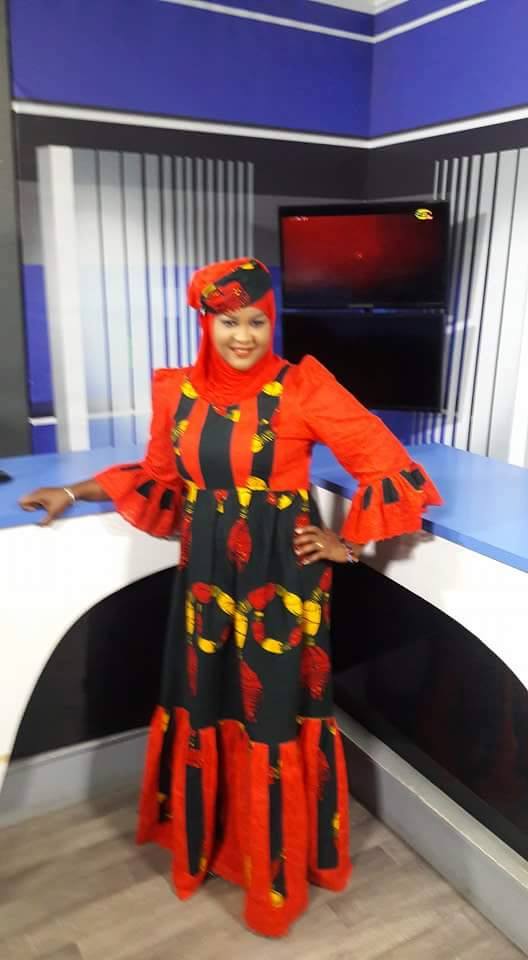 Ndèye Khady Thiam ravissante dans les studios de la Sen tv