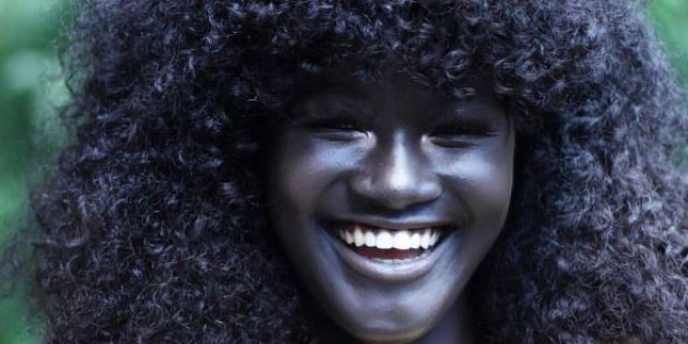 Khoudia Diop : Moquée pour sa couleur de peau, cette Sénégalaise est désormais l’une des mannequins les plus convoitées du monde