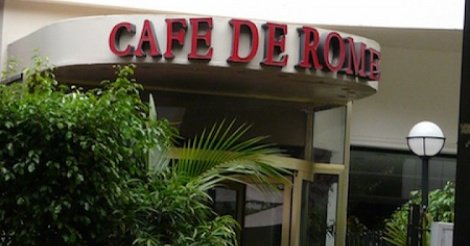 Trois employés du Café de Rome à la Dic