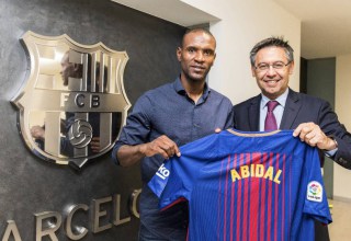 Le FC Barcelone dément avoir acheté illégalement un foie pour Eric Abidal