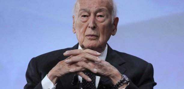 "Au revoir" Giscard d'Estaing, doyen de la Ve République