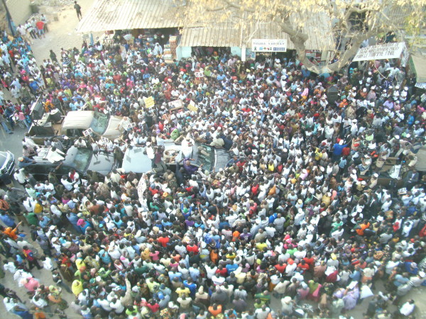 Impressionnant bain de foule à Ziguinchor pour le chef de l’Etat