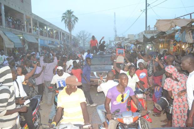 Pape Diouf accueilli comme un roi à Kaolack