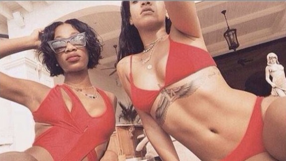 RIHANNA DÉVOILE UNE PHOTO DE SES FESSES SUR INSTAGRAM PENDANT SES VACANCES À LA BARBADE !