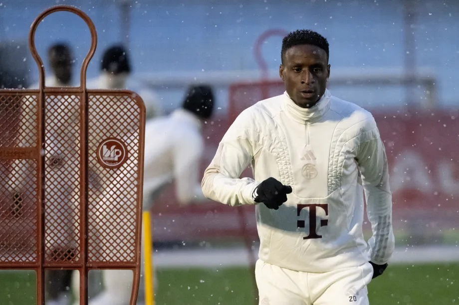 Victime d'une rupture d'un ligament croisé : Bouna Sarr est forfait pour le reste de la saison