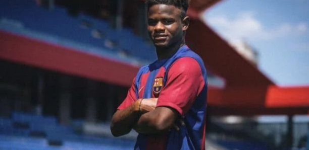 Barcelone : Le défenseur sénégalais Mikayil Faye dans le groupe pro