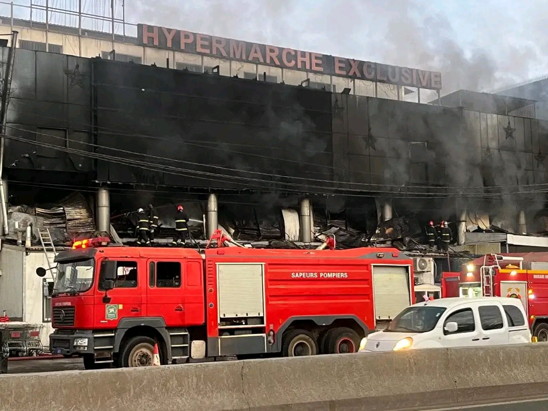 Incendie dévastateur au magasin Hyper Exclusive de Yoff