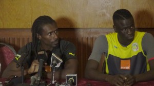 Cheikhou Kouyaté et sa flèche humoristique : “El Hadj Diouf a plutôt ravi la vedette à Sadio Mané”