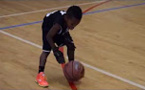 À 5 ans, il est un as du basket! Regardez