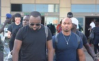 GIMS et Dadju font déjà foule à l’aéroport Dakar Blaise Diagne.