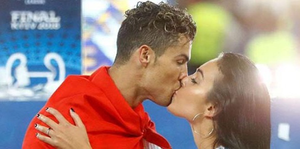 Georgina Rodriguez se confie pour la première fois sur son "coup de foudre" pour Cristiano Ronaldo