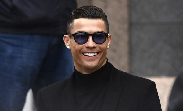 Cristiano Ronaldo est milliardaire, une première dans l'histoire du football.